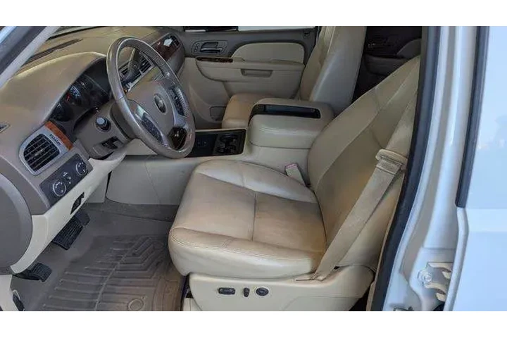 $29999 : Chevrolet Silverado 2500HD 2 image 5