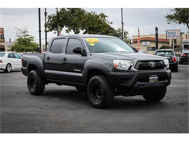 2014 Toyota Tacoma Double Cab image 2