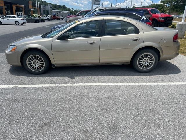 $8998 : PRE-OWNED 2004 CHRYSLER SEBRI image 4