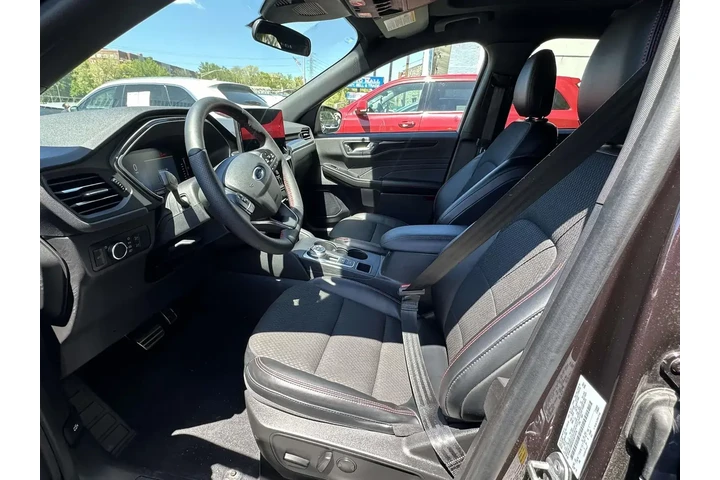 $26485 : Ford Escape 2023 AWD ST-Line image 10