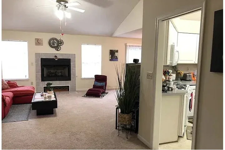 $1600 : HOUSE FOR RENT IN VIRGINIA B image 5