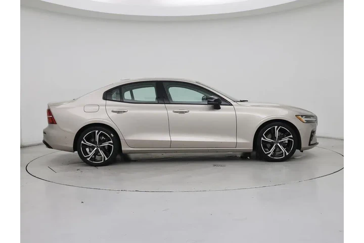 $23998 : Volvo S60 2024 B5 Plus Dark image 7