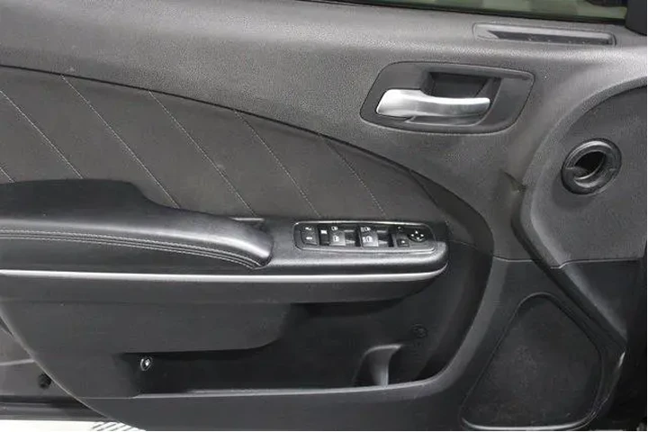 $17941 : Dodge Charger 2019 SXT 4dr S image 3