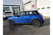 $31998 : MINI Hardtop 4 Door 2025 Coo thumbnail