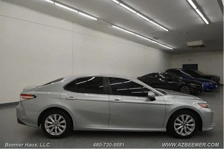 $14998 : Toyota Camry 2018 LE 4dr Sed image 8
