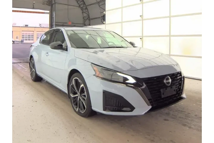 $23923 : Nissan Altima 2023 AWD 2.5 S image 3