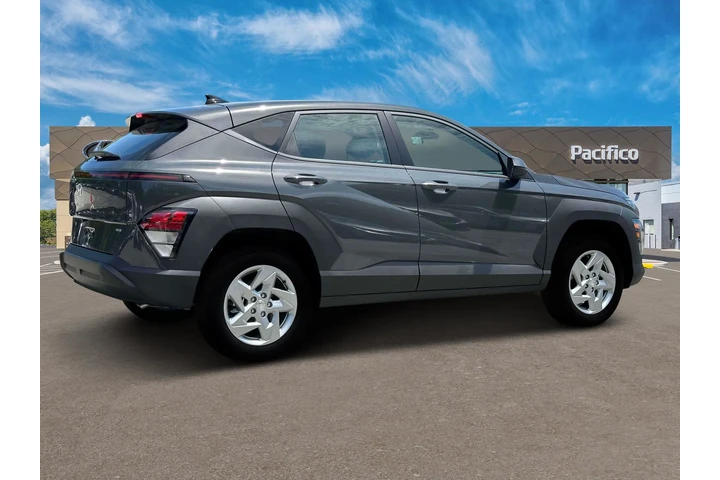 $22999 : Hyundai KONA 2025 AWD SE 4dr image 8