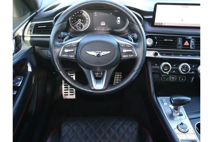 $32988 : Genesis G70 2022 AWD 3.3T St image 9