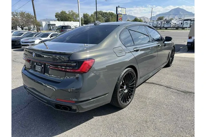 $106100 : 2022 7 Series ALPINA B7 xDrive image 5