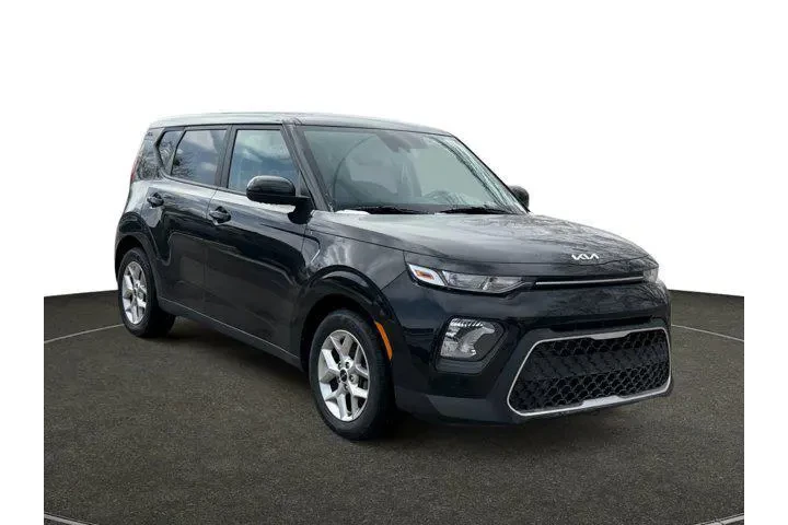 $12674 : Kia Soul 2022 LX 4dr Crossov image 7