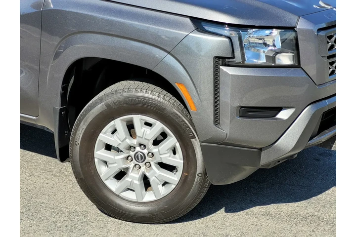 $28000 : Nissan Frontier 2023 4x4 S 4 image 9