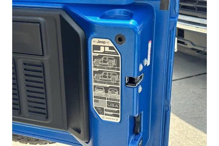 $33500 : Jeep Wrangler Unlimited 2021 image 9