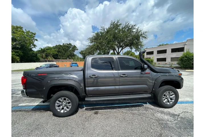 $2000 : Toyota Tacoma Double Cab image 3