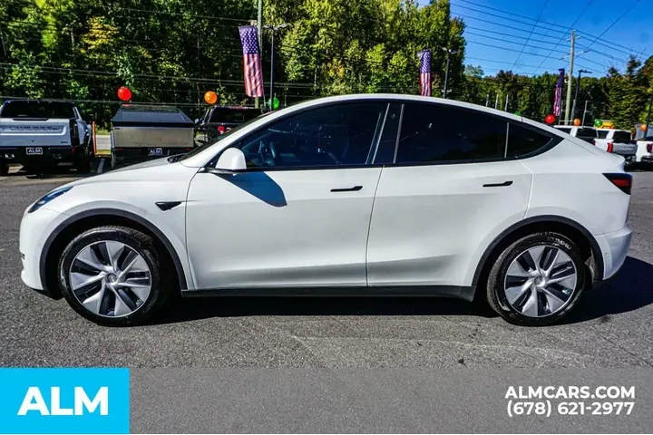$31920 : Tesla Model Y 2022 AWD Long image 7