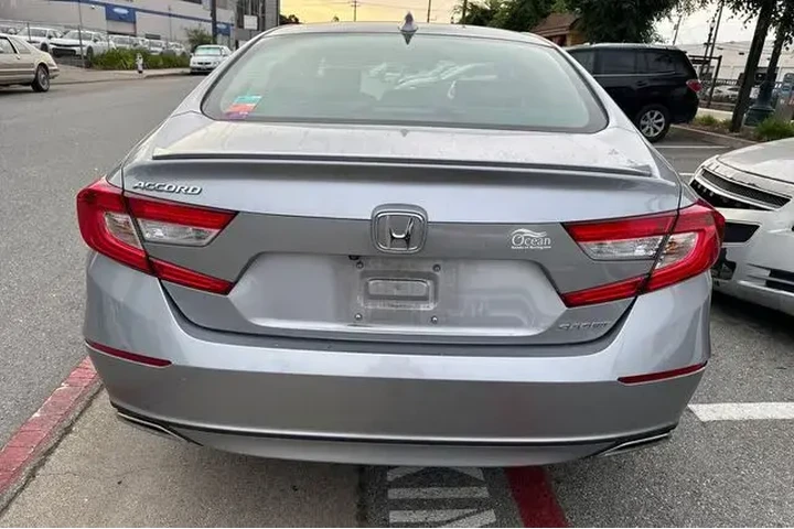 $24491 : Honda Accord 2018 Sport 4dr image 6