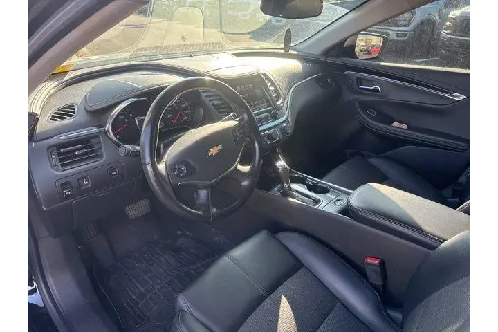 $14000 : Chevrolet Impala 2019 LT 4dr image 8