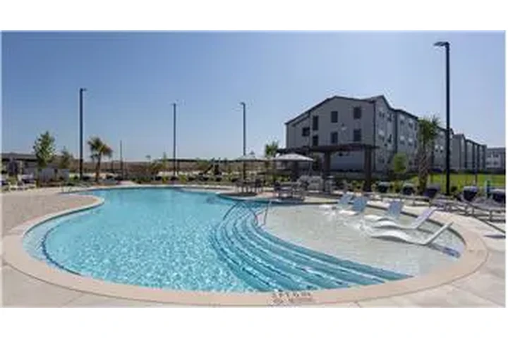 $1560 : Rental property with 1 bedro image 1