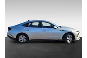 $23495 : Hyundai SONATA 2025 SE 4dr S thumbnail