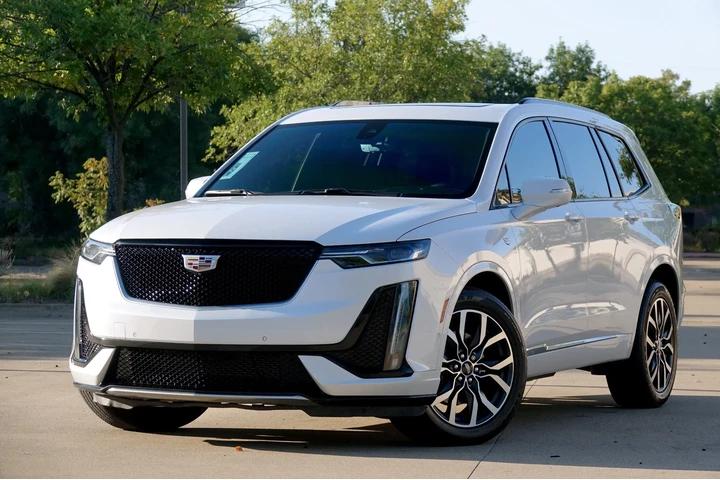 $18995 : 2021 XT6 AWD Sport image 2