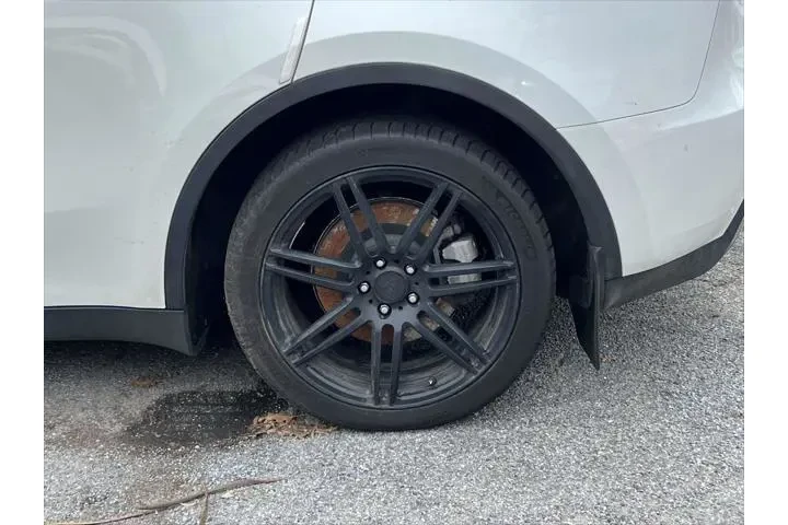 $27995 : Tesla Model Y 2023 AWD Long image 8