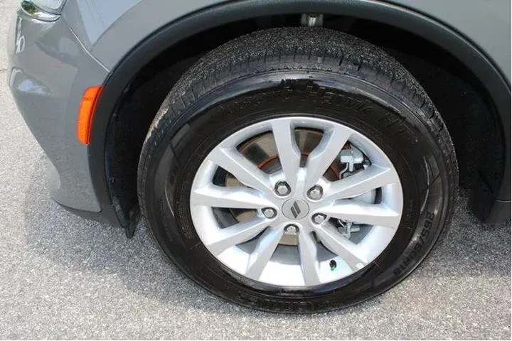 $23991 : Dodge Durango 2023 SXT 4dr S image 10