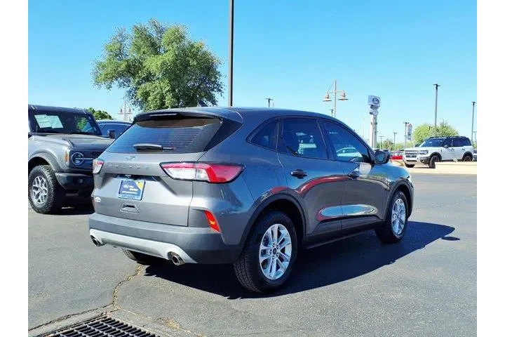 $18319 : Ford Escape 2022 S 4dr SUV image 6