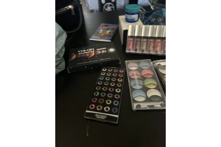 Sombras y labiales image 2