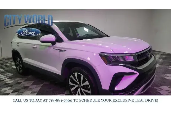 $19432 : Volkswagen Taos 2024 SE 4dr image 2