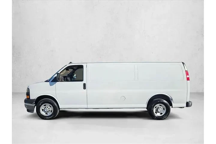 $32791 : Chevrolet Express 2022 2500 image 9