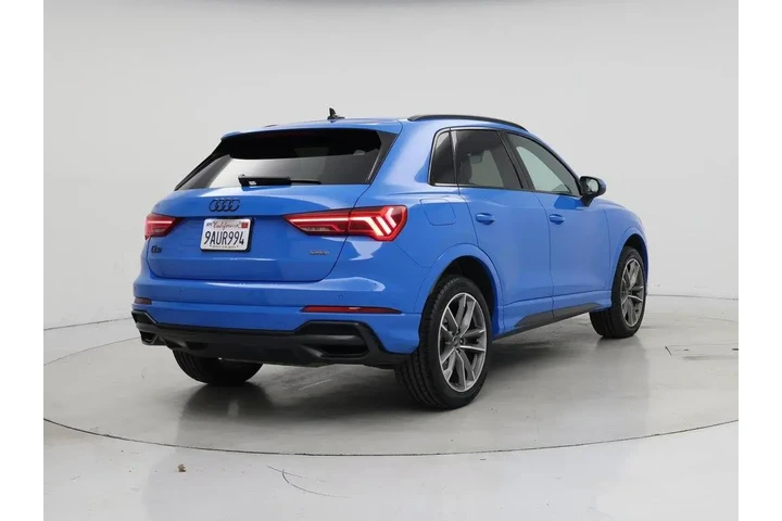 $22998 : Audi Q3 2022 AWD quattro S l image 8