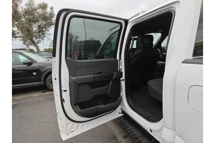 $38085 : Ford F-150 2023 4x2 XL 4dr S image 9