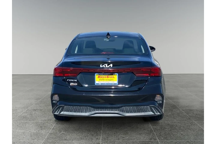 $25990 : Kia Forte 2024 LX 4dr Sedan image 4