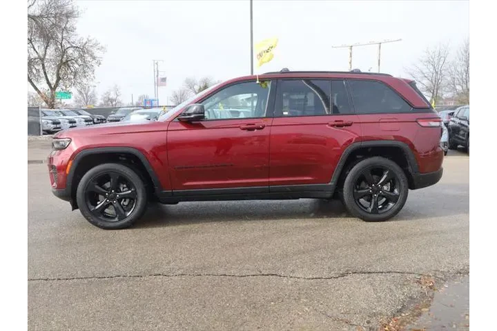 $31377 : Jeep Grand Cherokee 2023 4x4 image 5