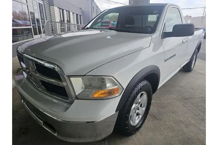 $6990 : Ram 1500 2012 4x2 SLT 2dr Re image 1