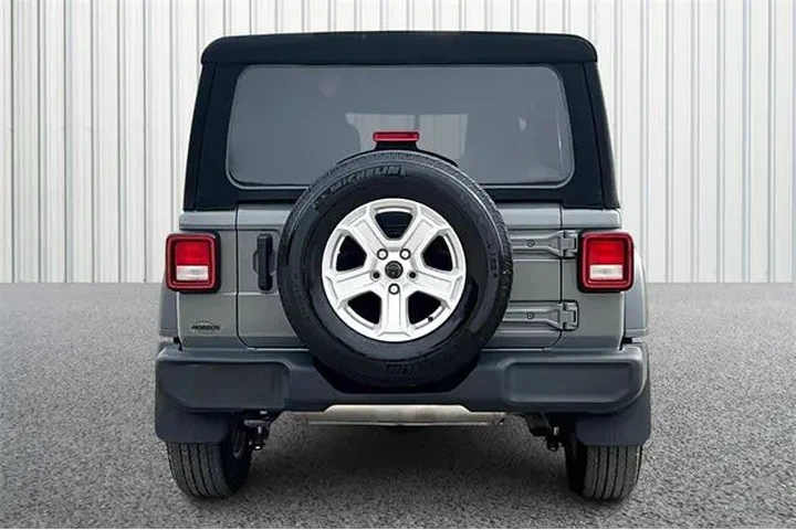 $31140 : Jeep Wrangler Unlimited 2022 image 4