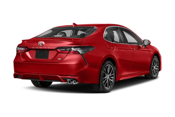 $23984 : 2021 Camry SE Sedan 4D image 2
