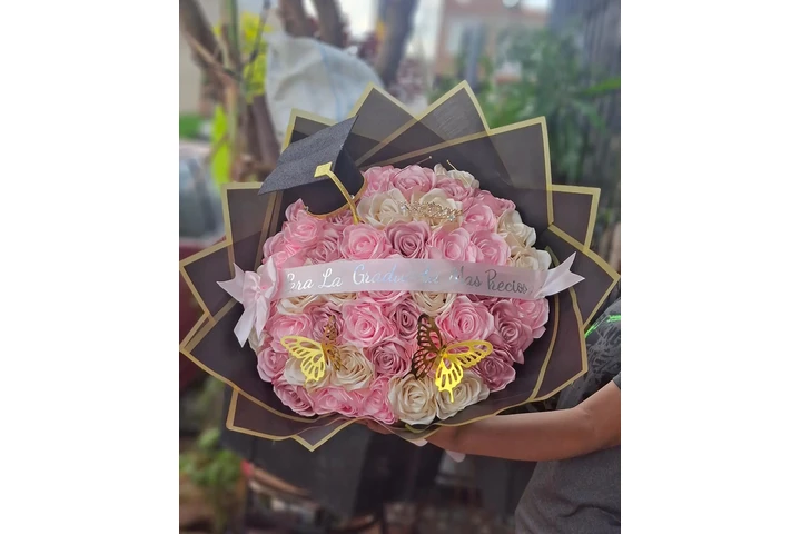 Bonitos ramos rosas eternas image 6