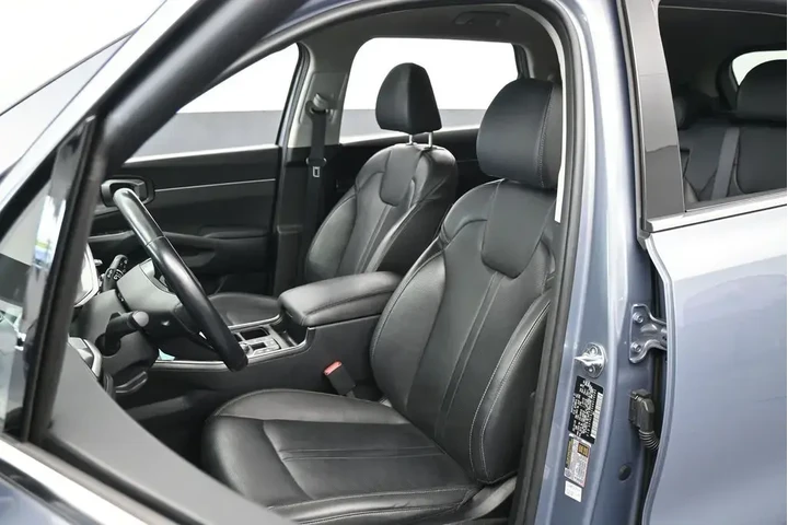 $27991 : Kia Sorento 2025 S 4dr SUV image 10