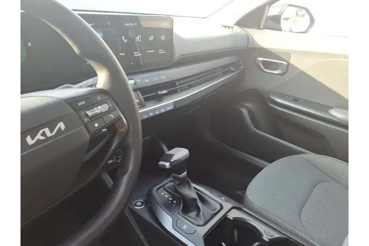 $21655 : Kia K4 2025 LXS 4dr Sedan image 10