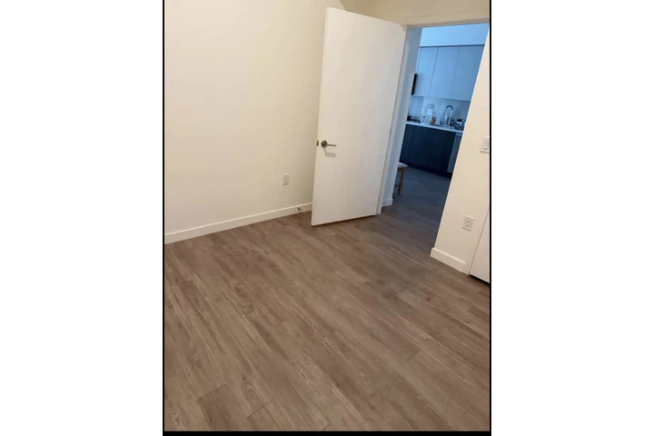 $850 : Rento Cuarto Koreatown 850 image 2