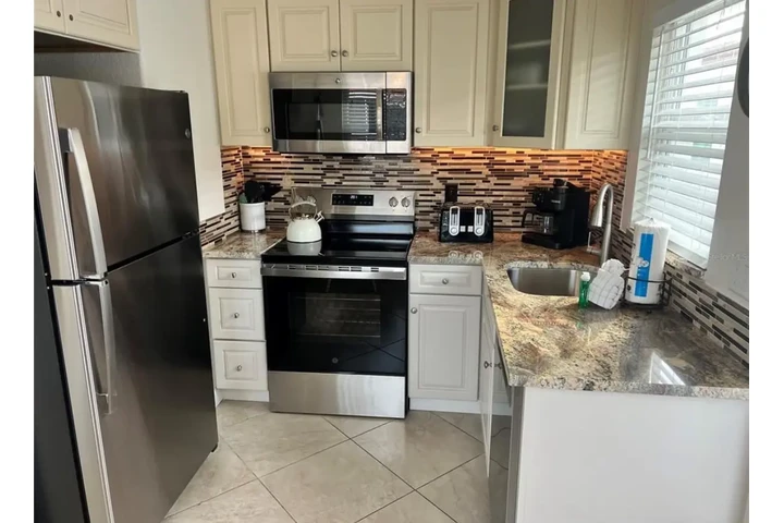 $6700 : Rent image 6