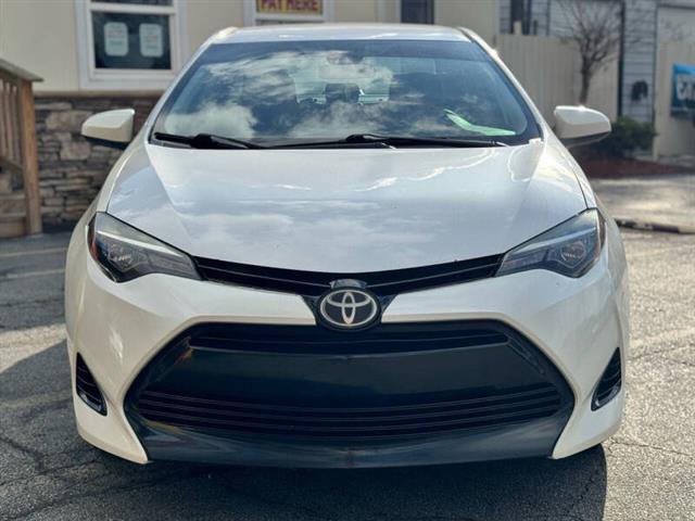 2017 Corolla LE image 5