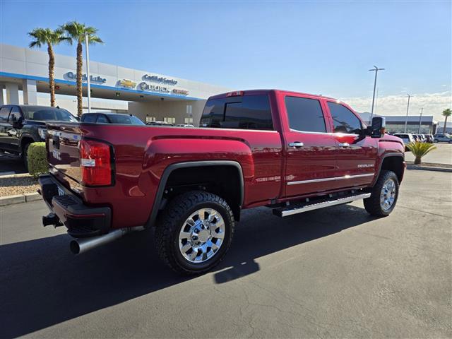 $55988 : Pre-Owned 2019 Sierra 2500HD image 6