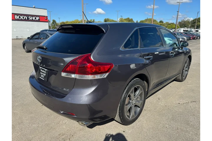 $14980 : 2014 Venza XLE 4D SUV image 2