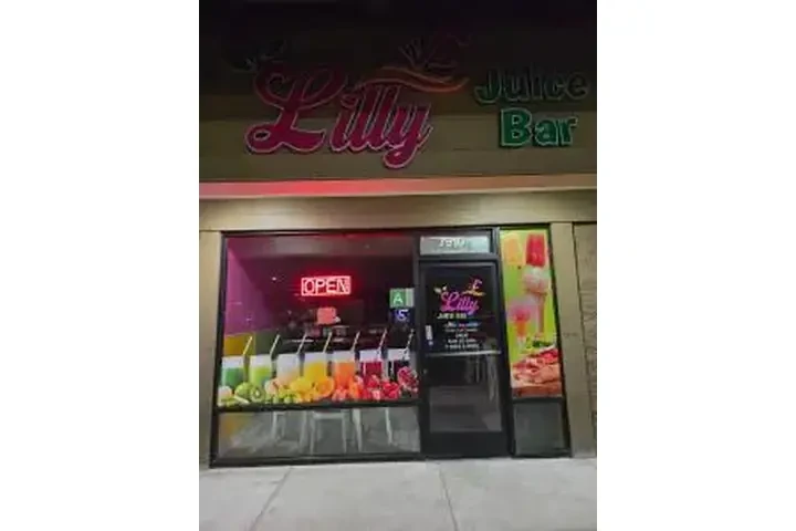 🥝🥥🍉JUICE BAR, BIEN EQUIPADO image 1