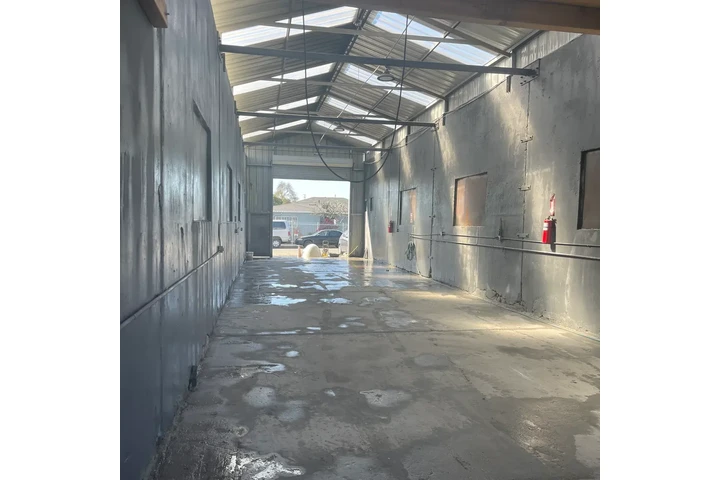 $3500 : Espacio de Bodega En Renta! image 1