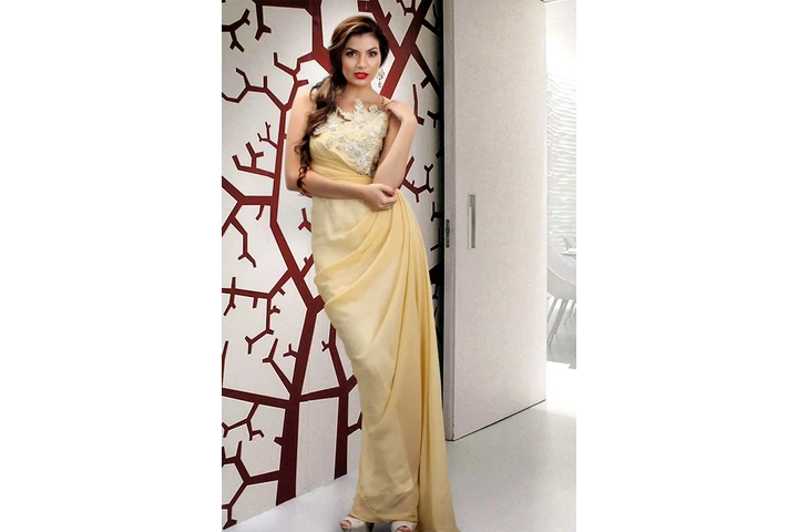 A.Rrajani Portfolio Photoshoot image 2