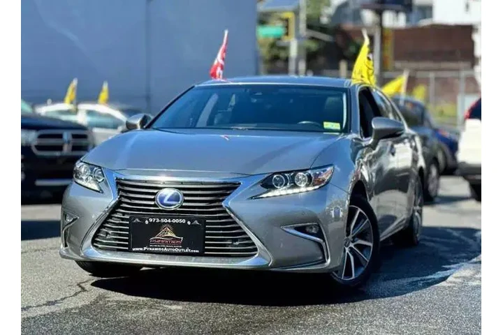 2016 LEXUS ES2016 LEXUS ES image 2