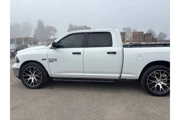 $26599 : 2019 RAM 1500 Classic SLT image 8