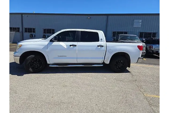 $15983 : Toyota Tundra 2013 4x2 Grade image 2